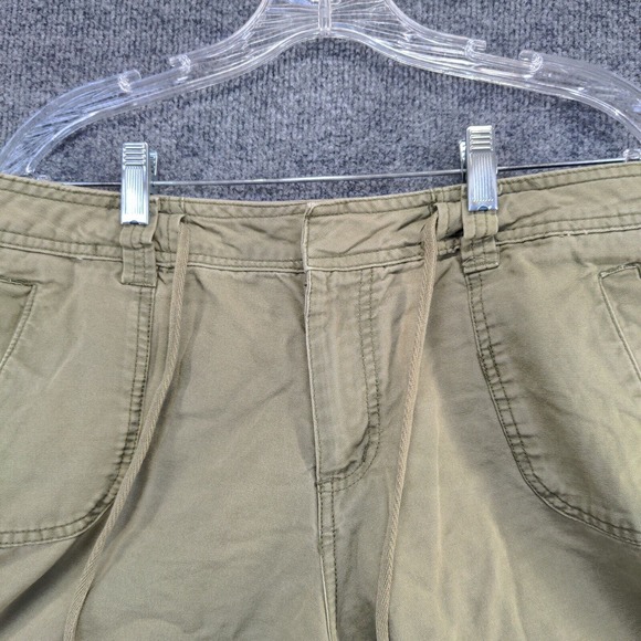 St. John's Bay Women's Chino Shorts Green Size 14 100% Cotton Pockets - Picture 7 of 12